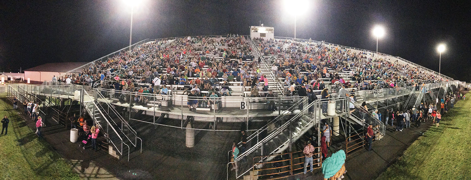 crowd panaramic view.jpg